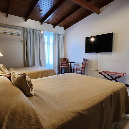 Howard Johnson Inn Rosario de la Frontera Buitenkant foto