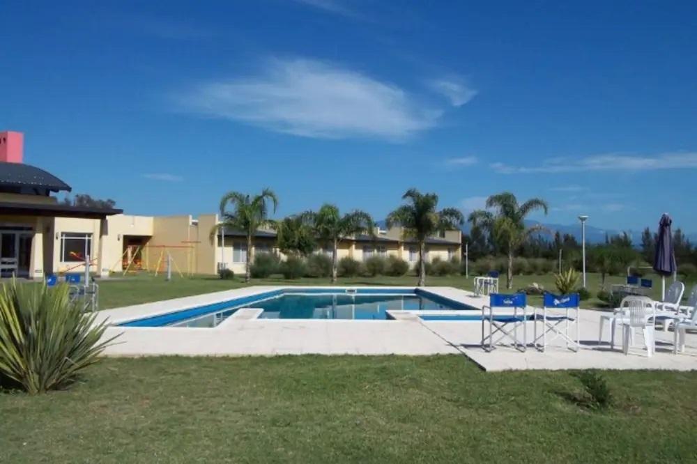 Howard Johnson Inn Rosario de la Frontera Buitenkant foto