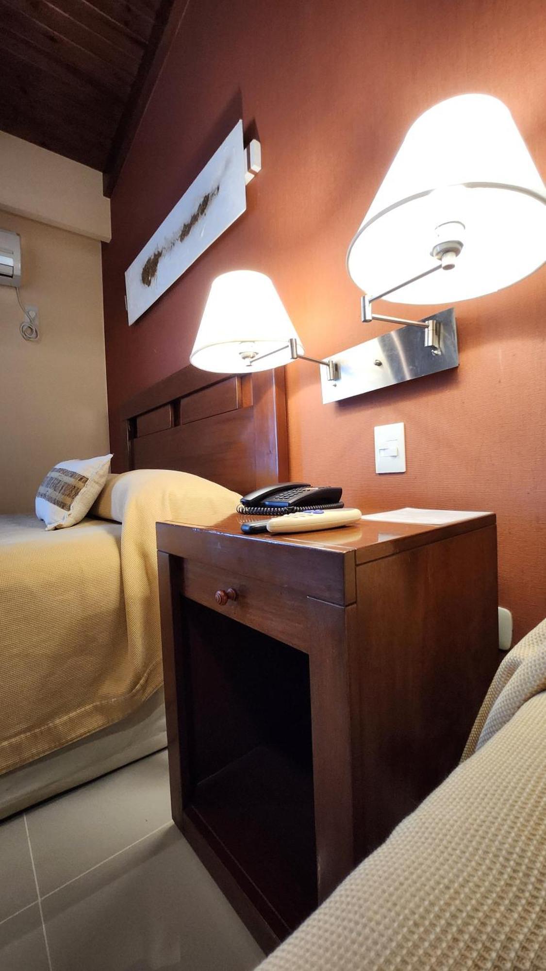 Howard Johnson Inn Rosario de la Frontera Buitenkant foto
