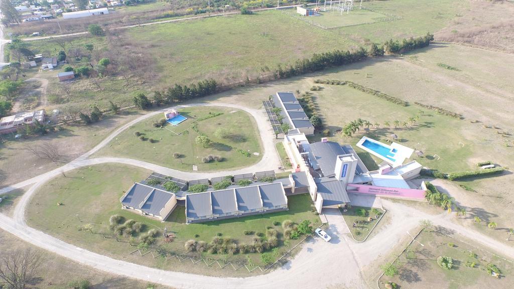 Howard Johnson Inn Rosario de la Frontera Buitenkant foto