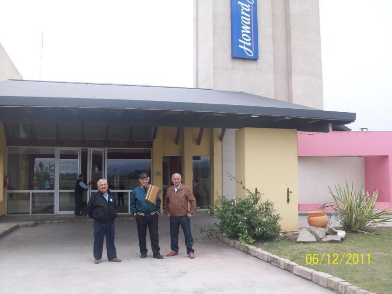 Howard Johnson Inn Rosario de la Frontera Buitenkant foto