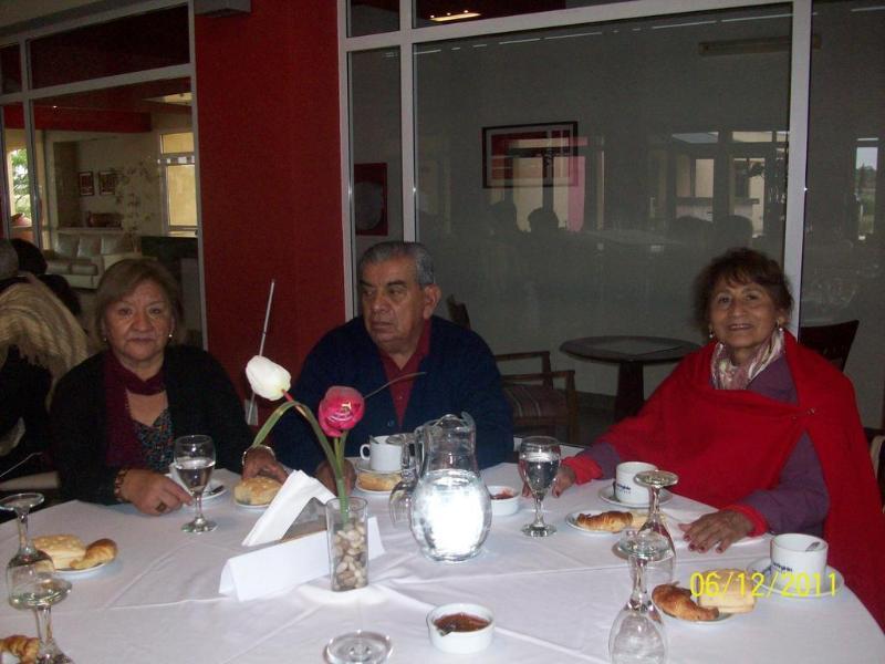 Howard Johnson Inn Rosario de la Frontera Buitenkant foto